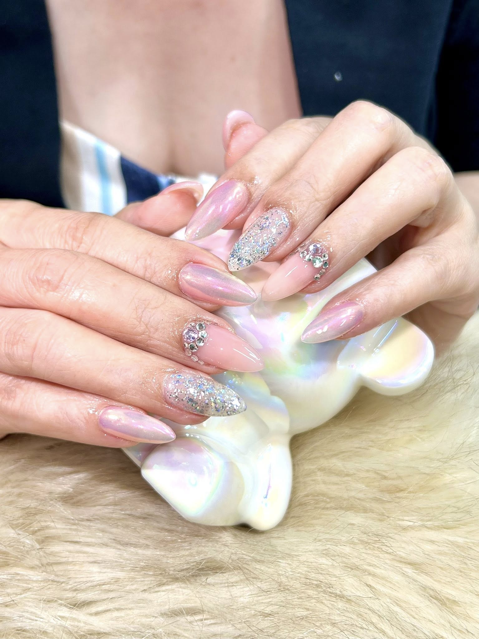 nail1 Bộ nail hồng đính đá.